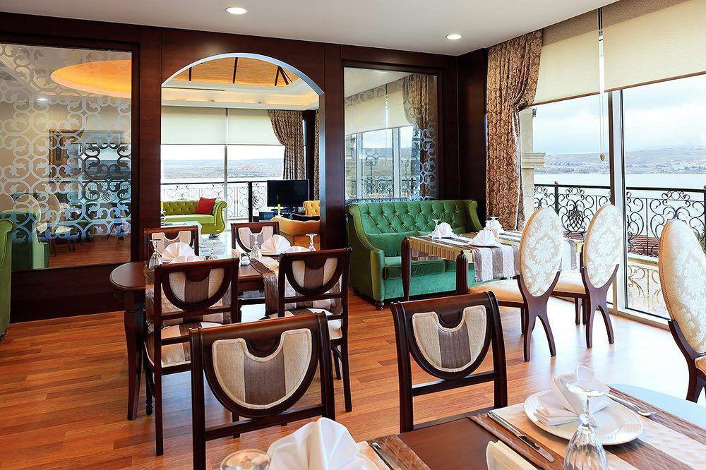 Kronos Hotel Golbası Екстериор снимка