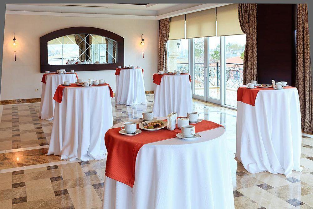 Kronos Hotel Golbası Екстериор снимка