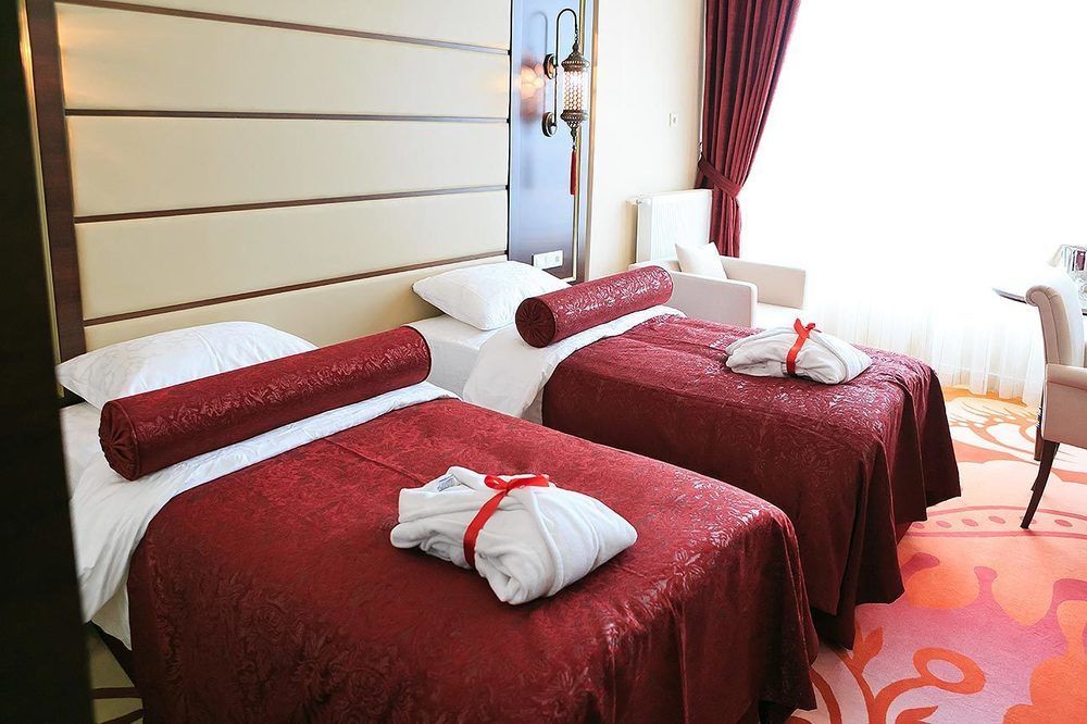 Kronos Hotel Golbası Екстериор снимка